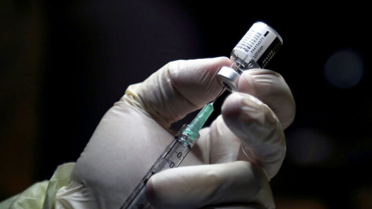 CANADA-HEALTH-VIRUS-VACCINE